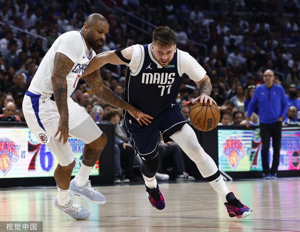 以其强劲的 以其强劲的