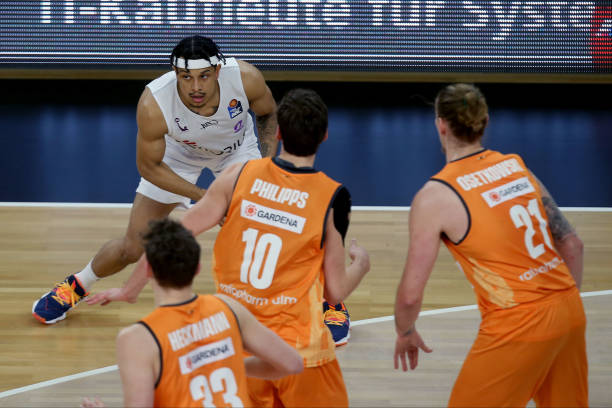 上双管齐下 上双管齐下