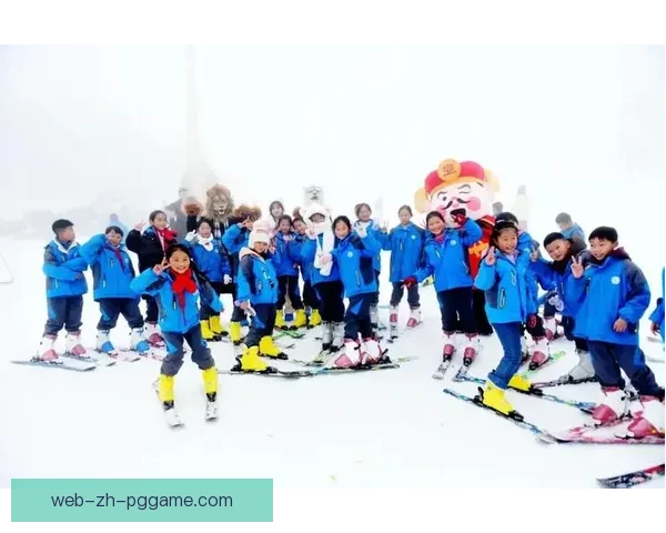 滑雪盛典：雪域征程，冰雪激情，极速冲刺